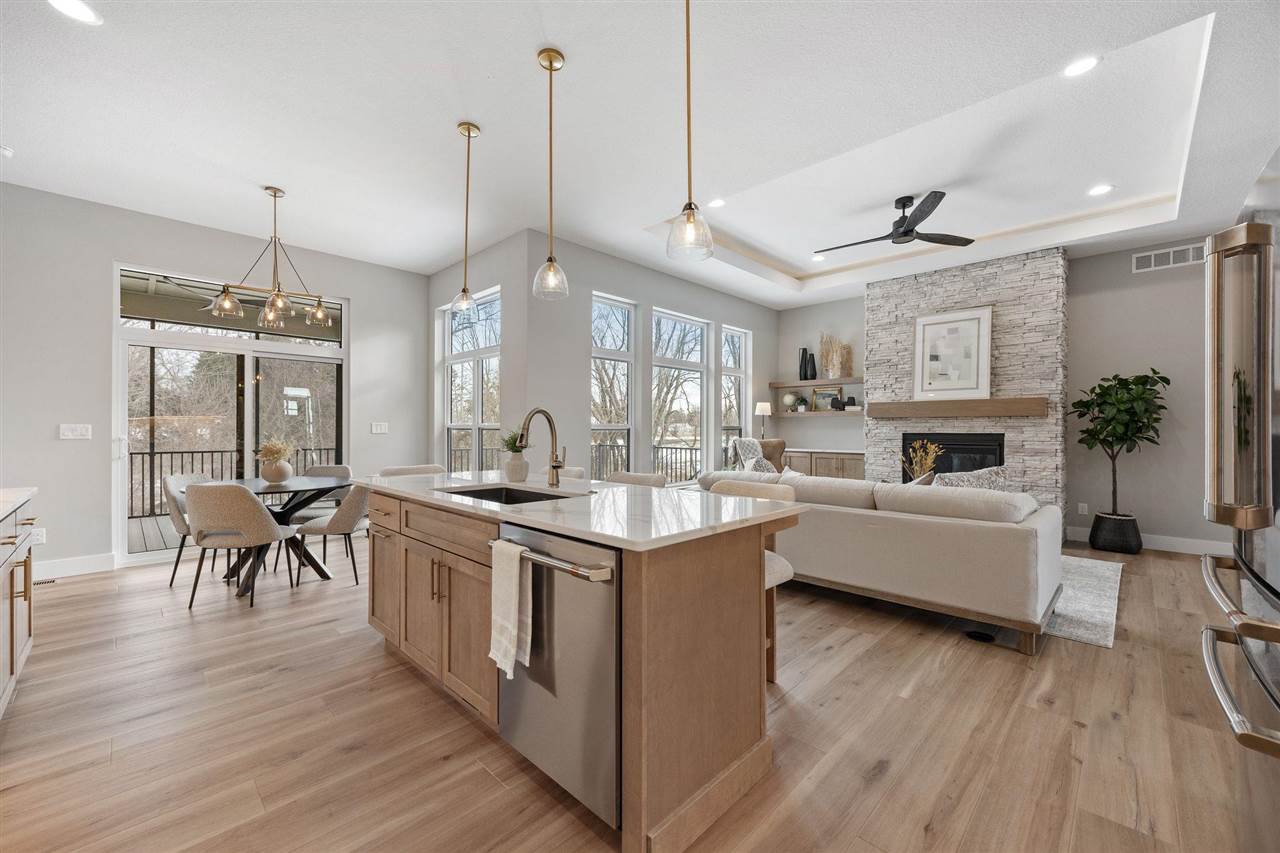170 Pleasant Hill Drive NW Swisher IA 52338