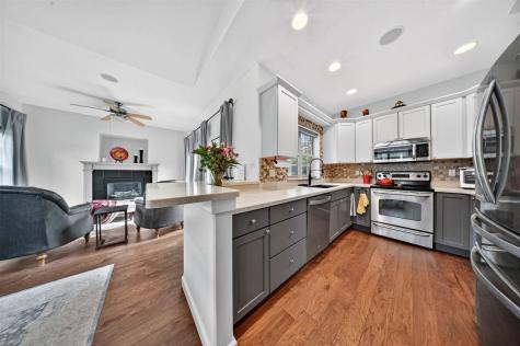 3610 Glastonbury Iowa City IA 52245