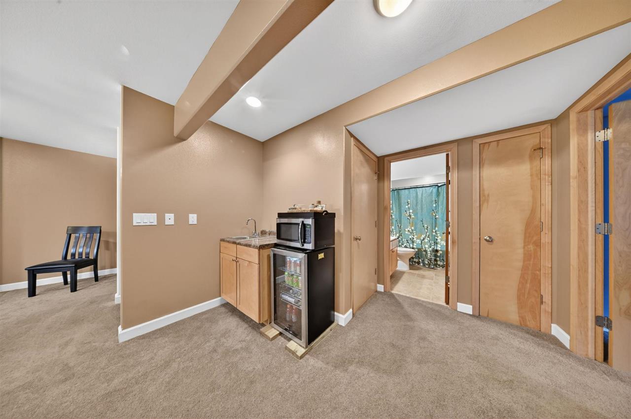 3610 Glastonbury Iowa City IA 52245