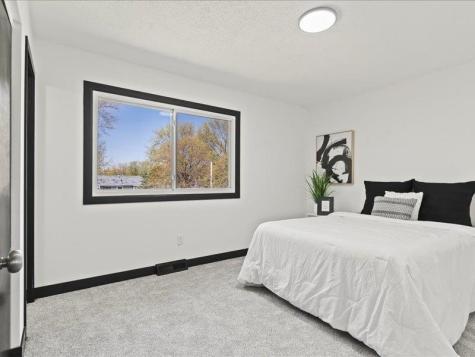 32 Gleason Drive Iowa City IA 52245