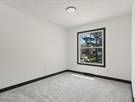 32 Gleason Drive Iowa City IA 52245
