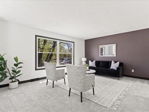 32 Gleason Drive Iowa City IA 52245