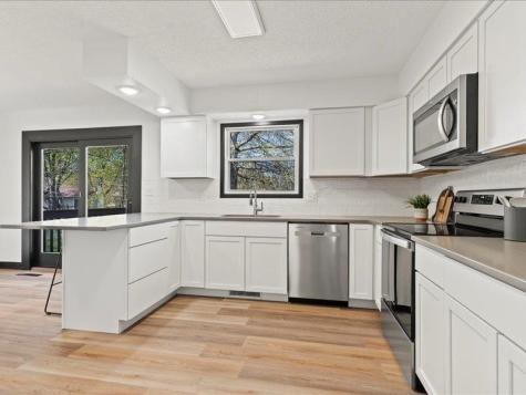 32 Gleason Drive Iowa City IA 52245