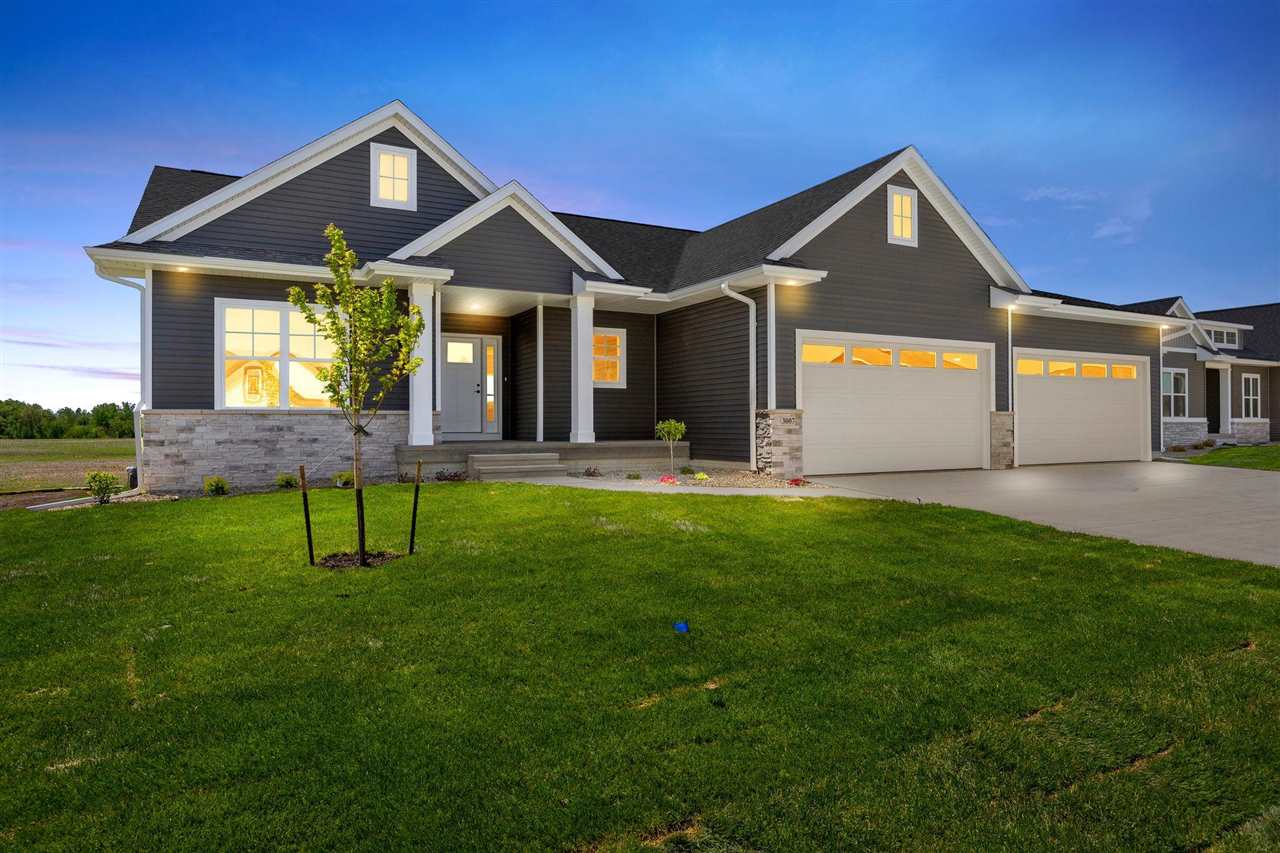 3007 Prairielight Court Hiawatha IA 52233