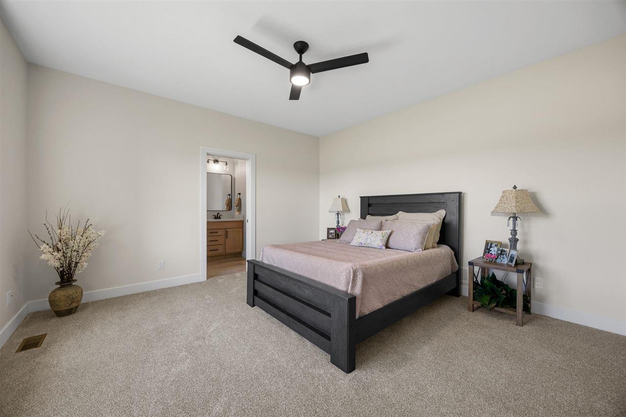 3007 Prairielight Court Hiawatha IA 52233