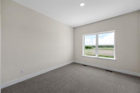 3007 Prairielight Court Hiawatha IA 52233