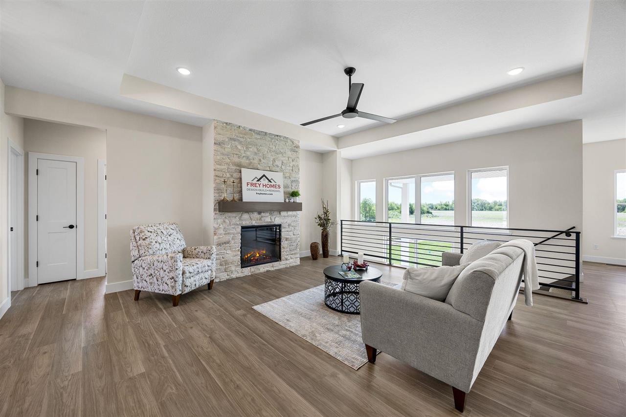3007 Prairielight Court Hiawatha IA 52233