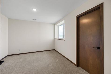 3007 Prairielight Court Hiawatha IA 52233