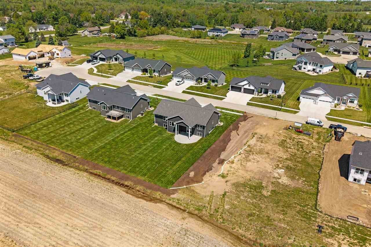 3007 Prairielight Court Hiawatha IA 52233