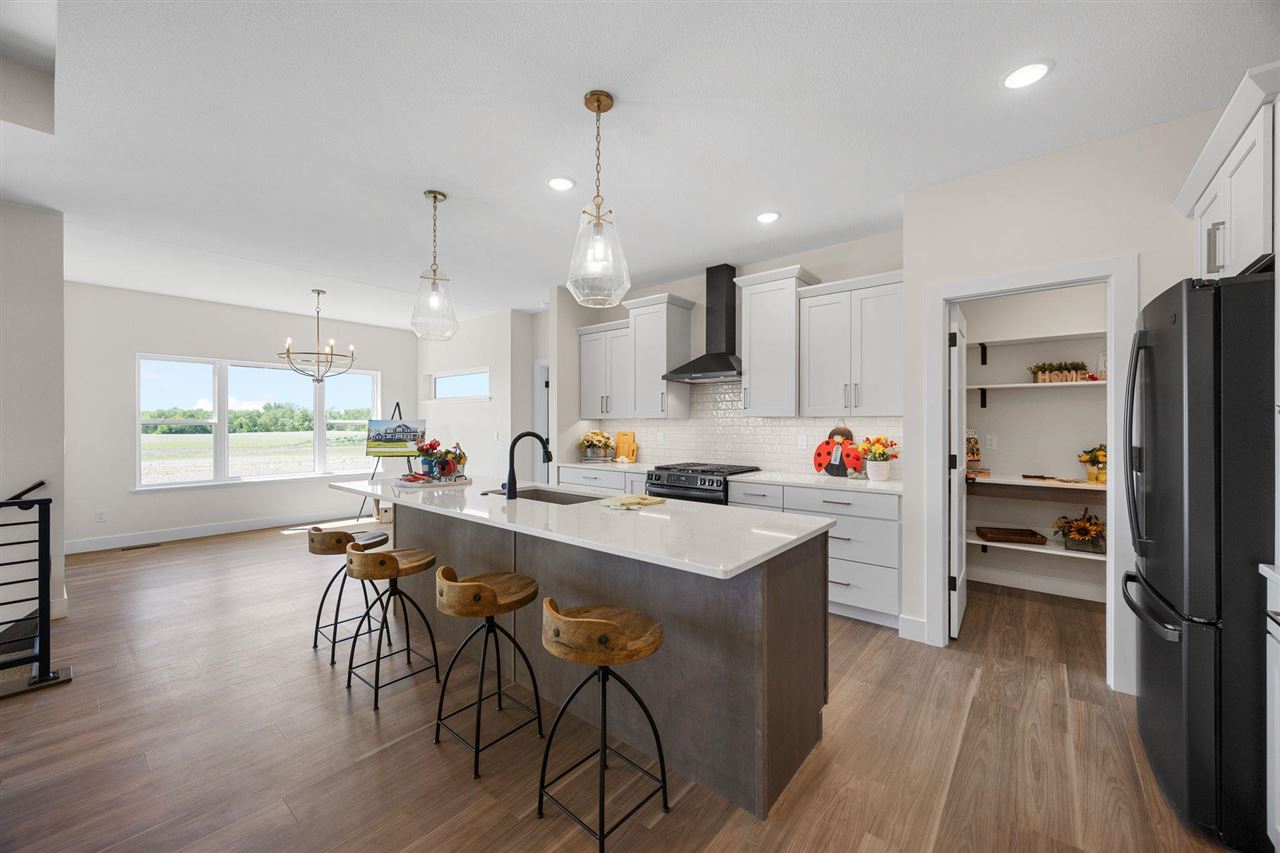 3007 Prairielight Court Hiawatha IA 52233