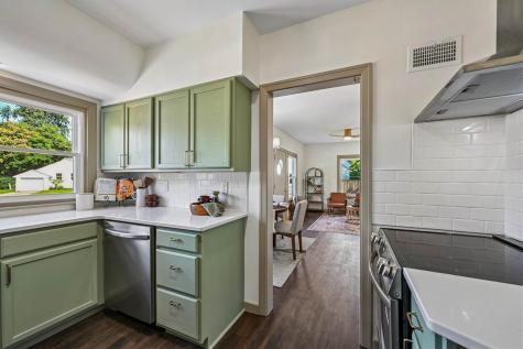 6 Kirkwood Circle Iowa City IA 52240