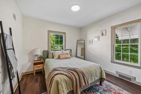 6 Kirkwood Circle Iowa City IA 52240