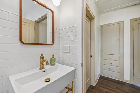 6 Kirkwood Circle Iowa City IA 52240