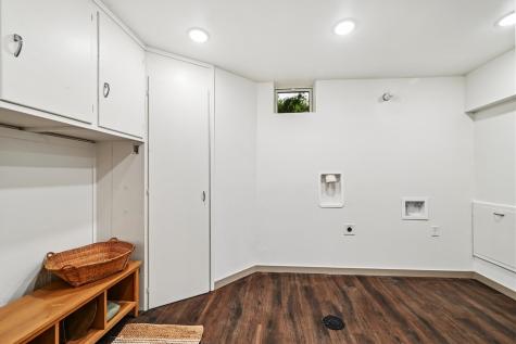 6 Kirkwood Circle Iowa City IA 52240