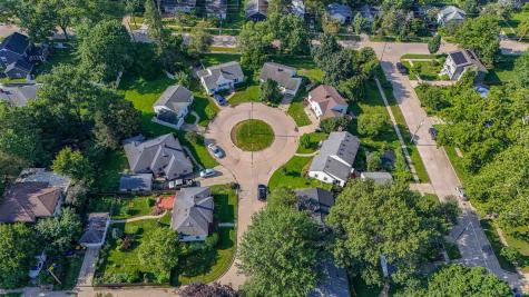 6 Kirkwood Circle Iowa City IA 52240