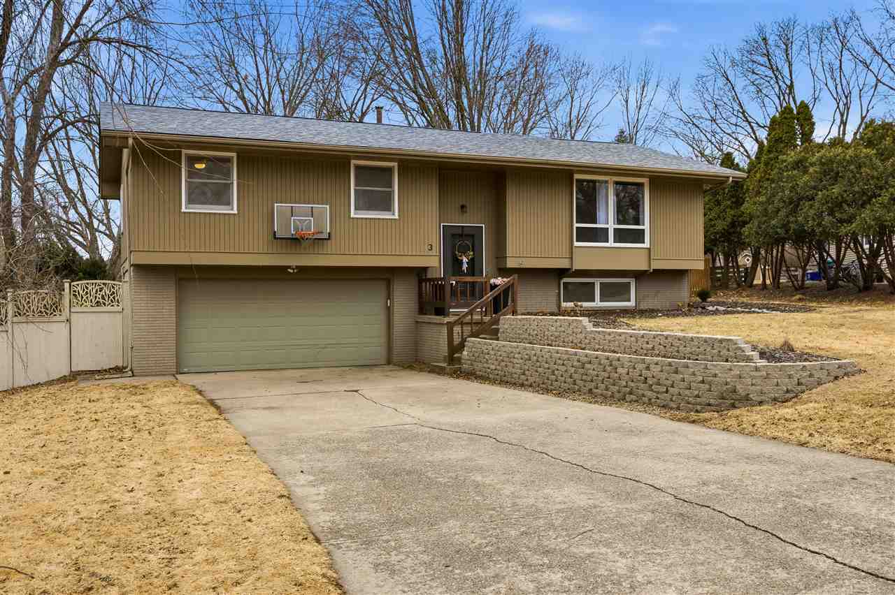 3 Mount Vernon Court Iowa City IA 52245