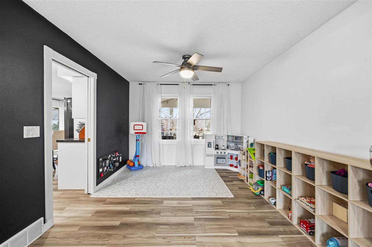 3 Mount Vernon Court Iowa City IA 52245