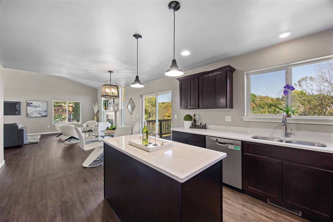 856 N 1st Avenue Iowa City IA 52245