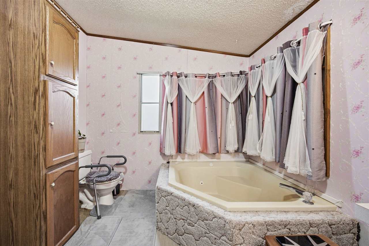 1407 244th Avenue Lisbon IA 52253