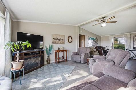 1407 244th Avenue Lisbon IA 52253