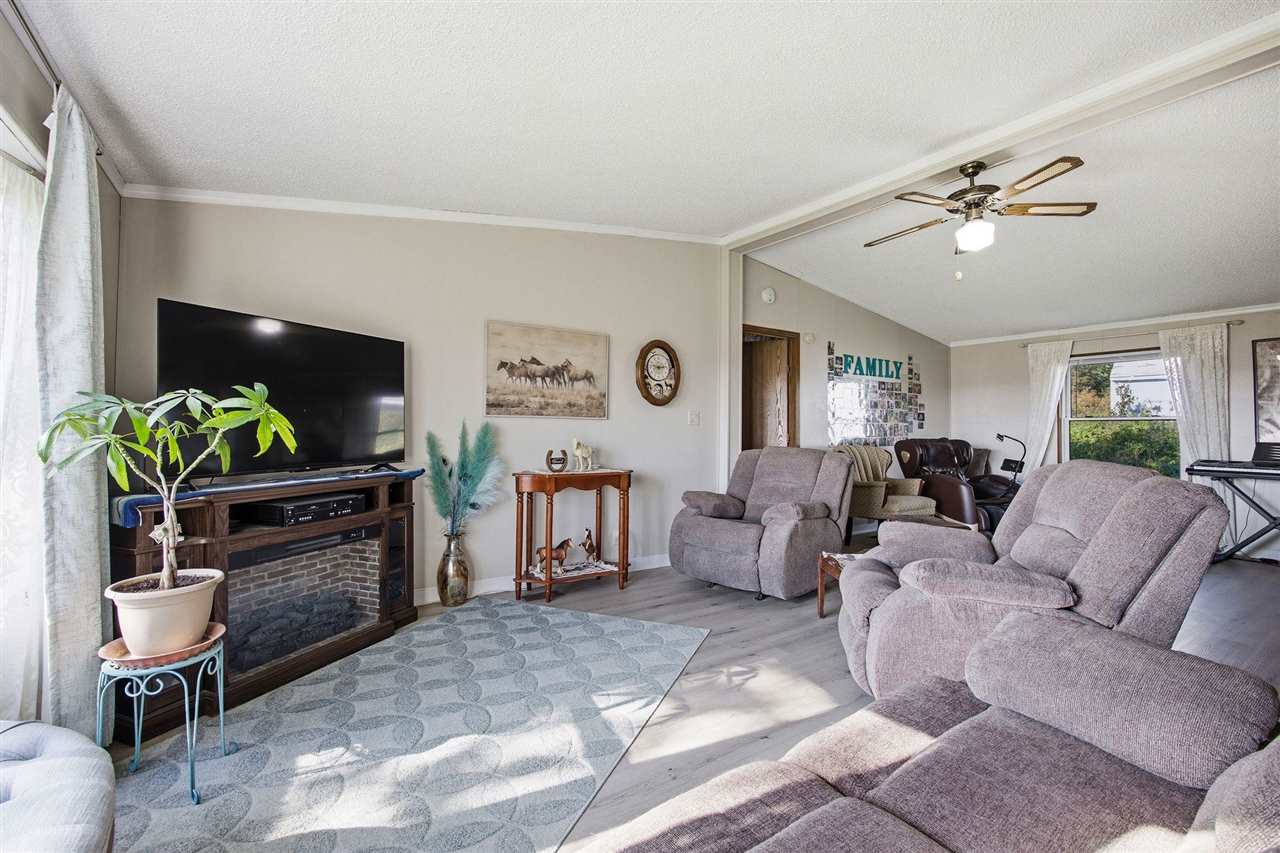 1407 244th Avenue Lisbon IA 52253