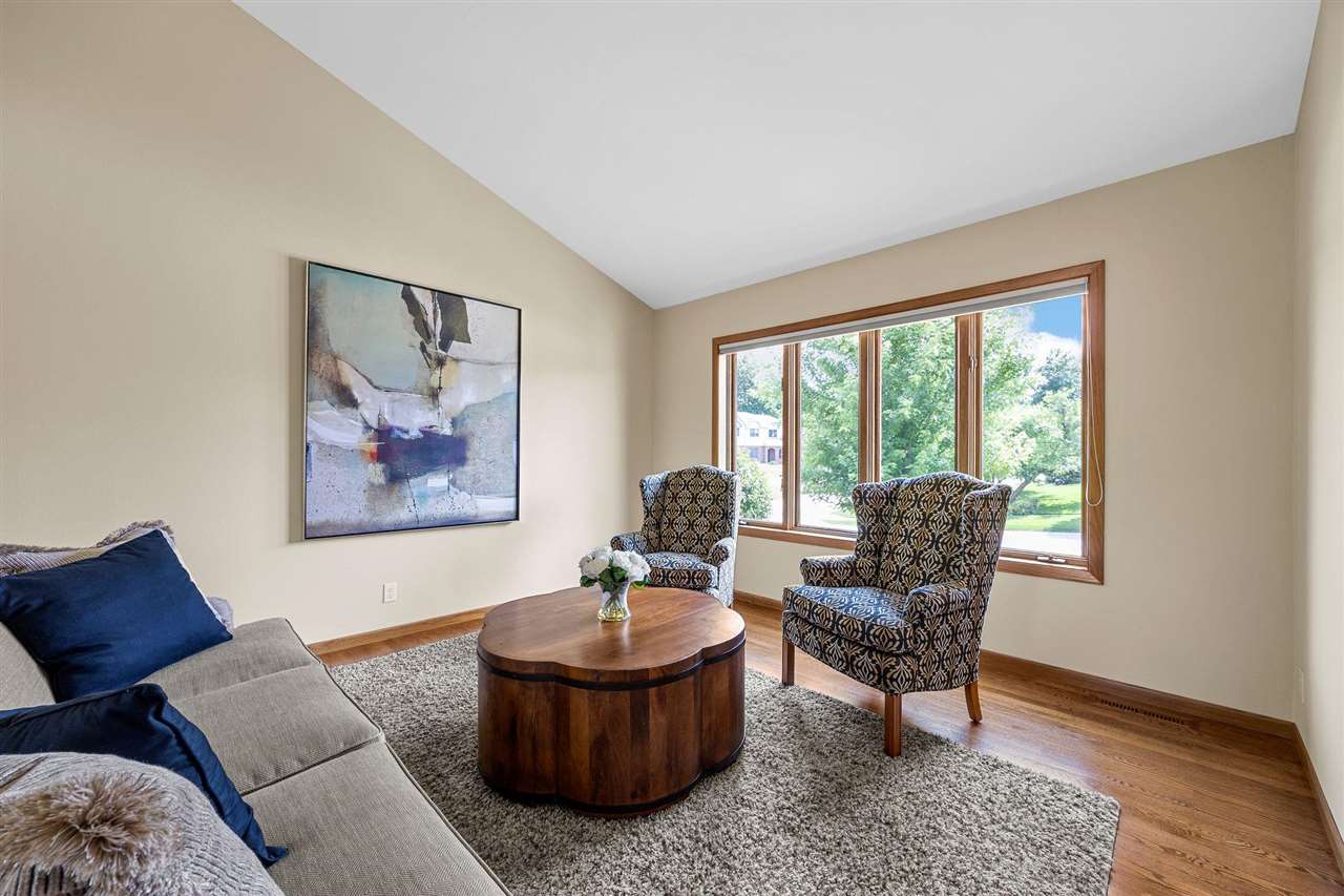 3120 Falcon Drive NE Cedar Rapids IA 52402