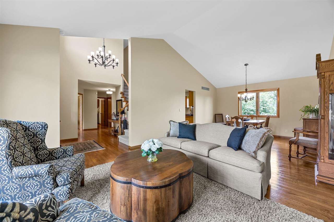 3120 Falcon Drive NE Cedar Rapids IA 52402