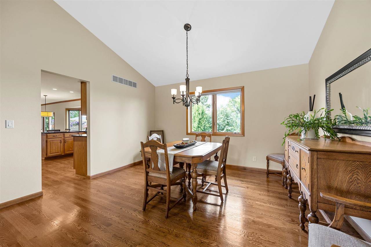 3120 Falcon Drive NE Cedar Rapids IA 52402