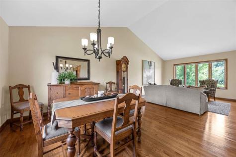 3120 Falcon Drive NE Cedar Rapids IA 52402