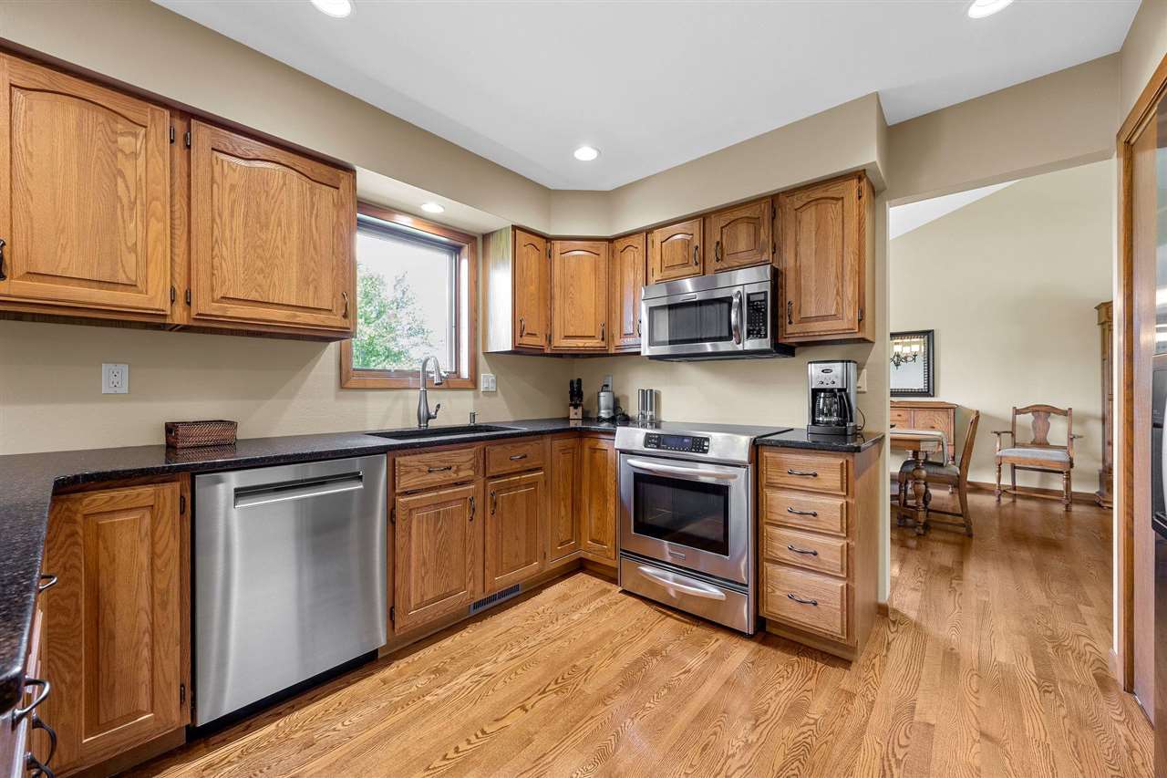 3120 Falcon Drive NE Cedar Rapids IA 52402