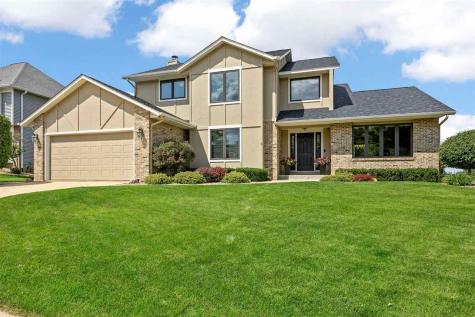 3120 Falcon Drive NE Cedar Rapids IA 52402