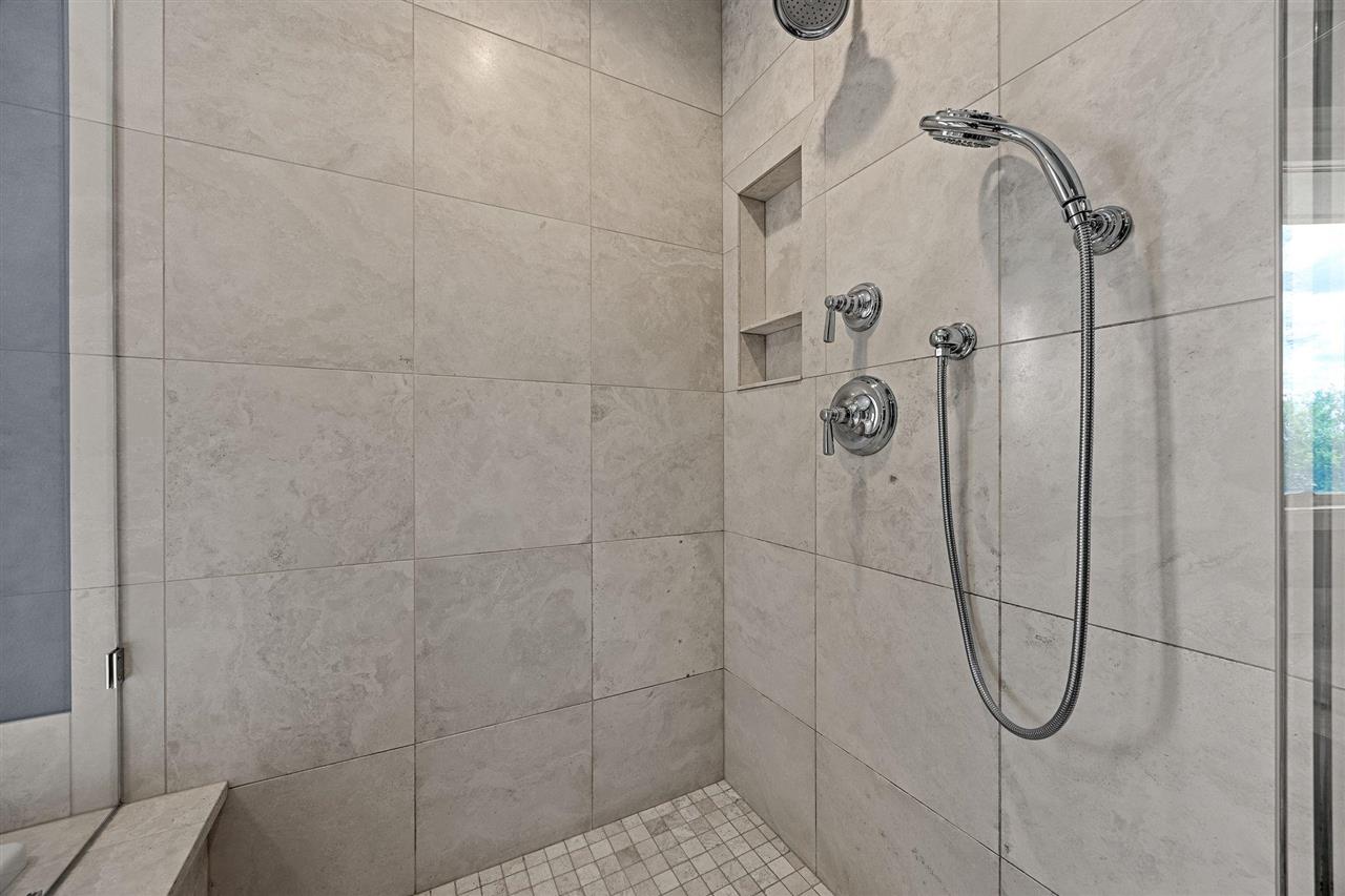 3120 Falcon Drive NE Cedar Rapids IA 52402