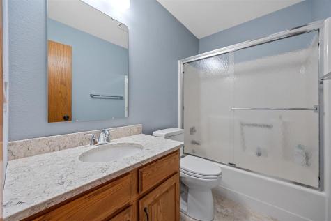 3120 Falcon Drive NE Cedar Rapids IA 52402