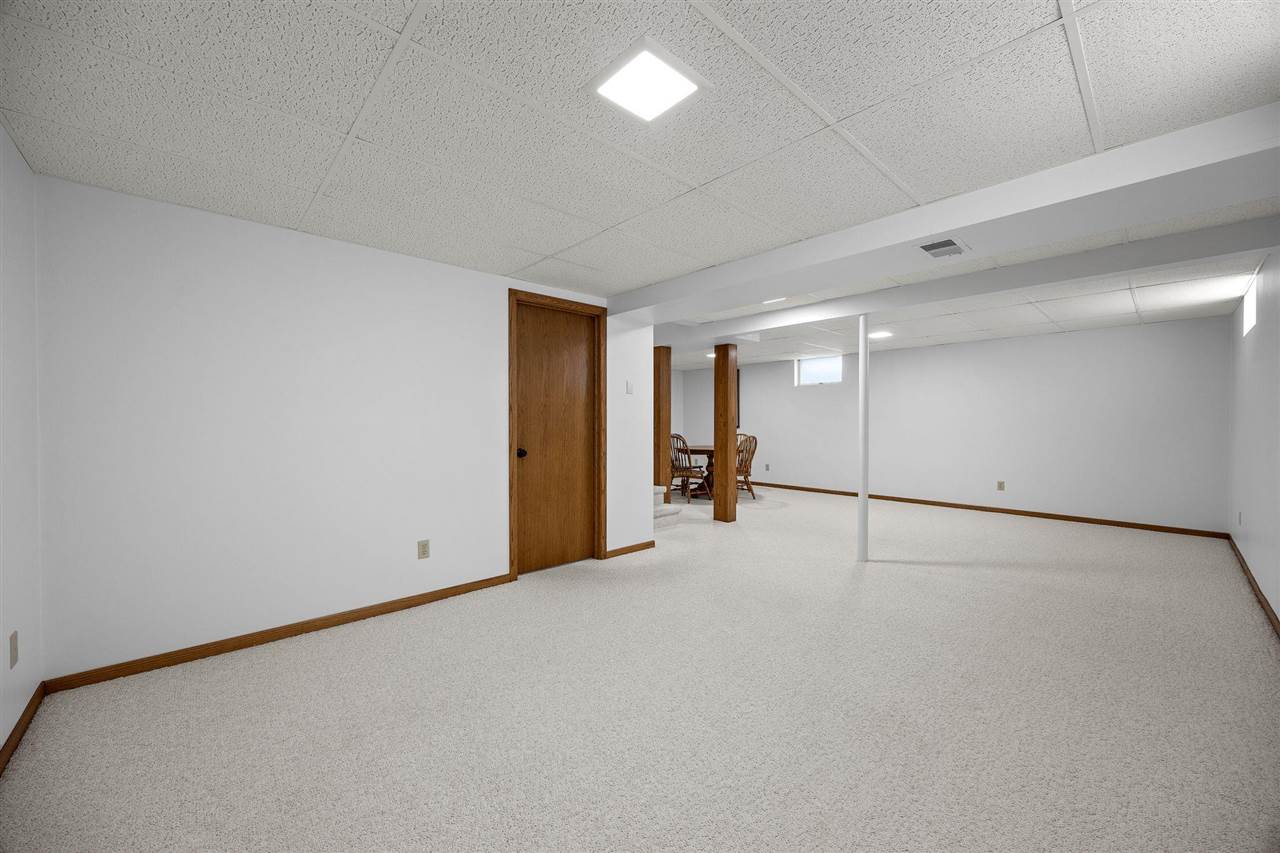 3120 Falcon Drive NE Cedar Rapids IA 52402