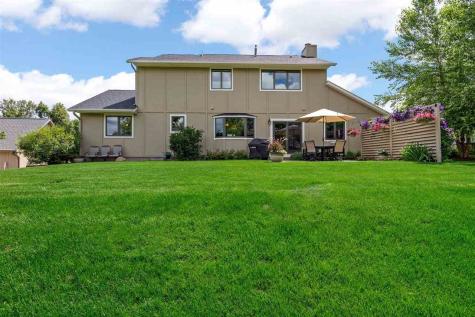 3120 Falcon Drive NE Cedar Rapids IA 52402