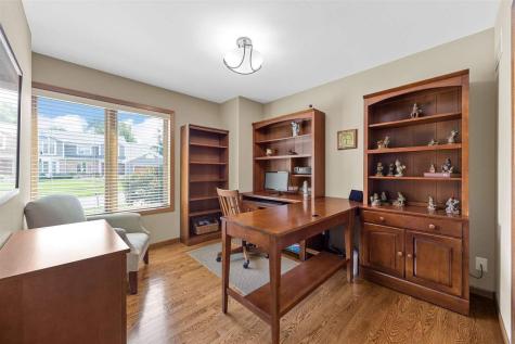 3120 Falcon Drive NE Cedar Rapids IA 52402