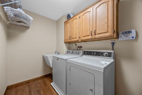 3120 Falcon Drive NE Cedar Rapids IA 52402