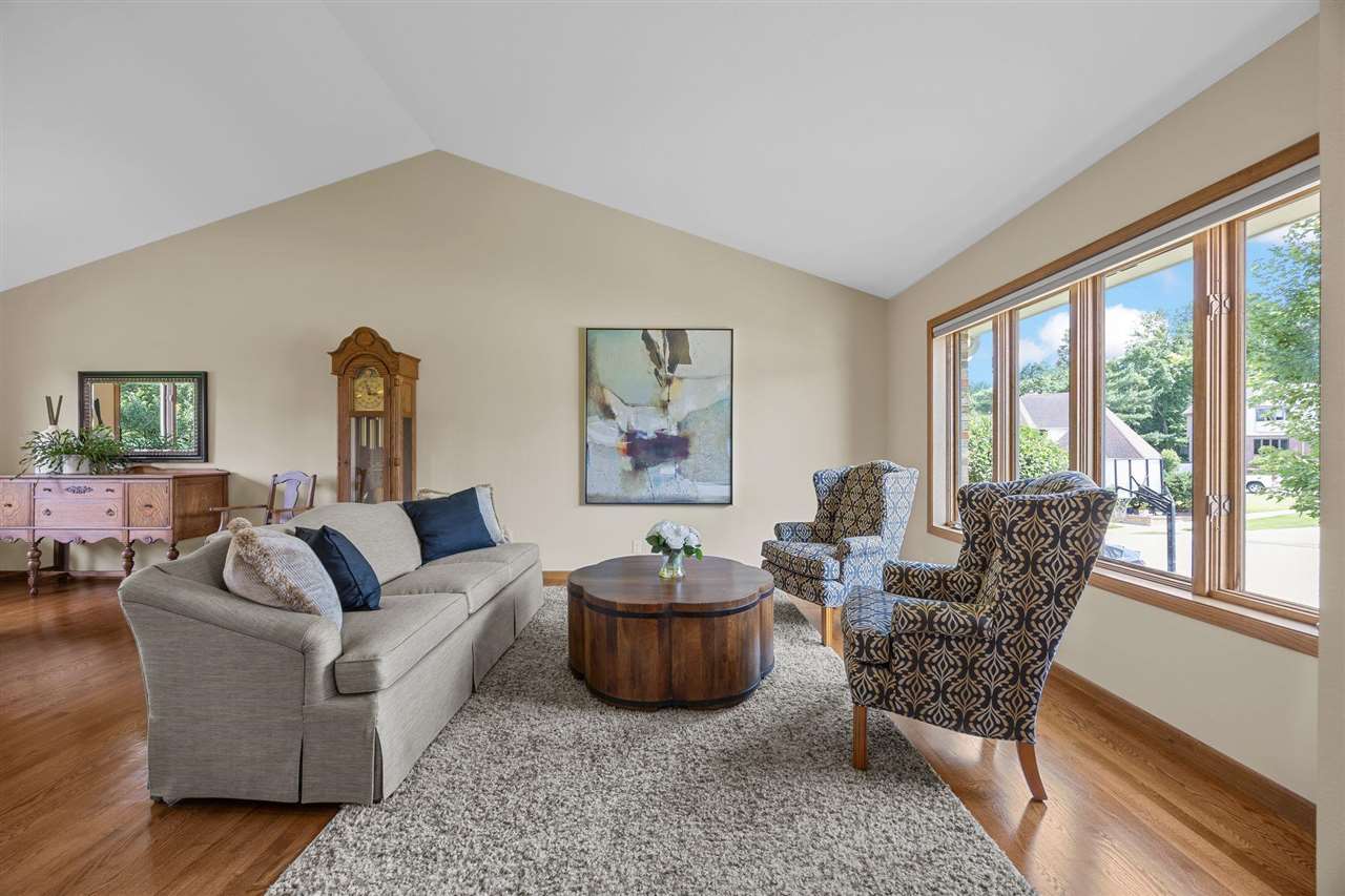 3120 Falcon Drive NE Cedar Rapids IA 52402