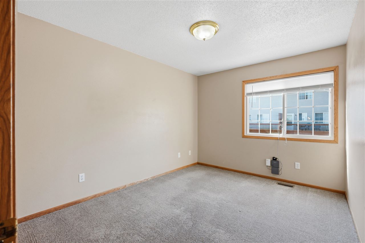 453 W Zeller Street North Liberty IA 52317