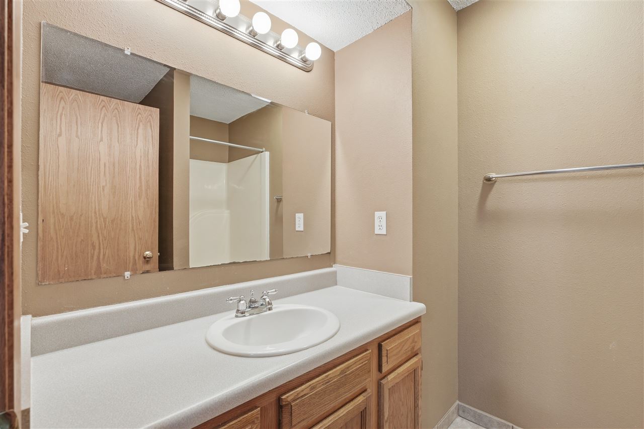 453 W Zeller Street North Liberty IA 52317