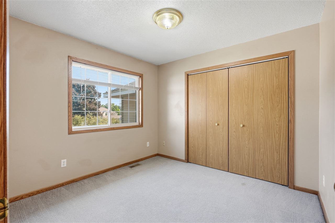 453 W Zeller Street North Liberty IA 52317
