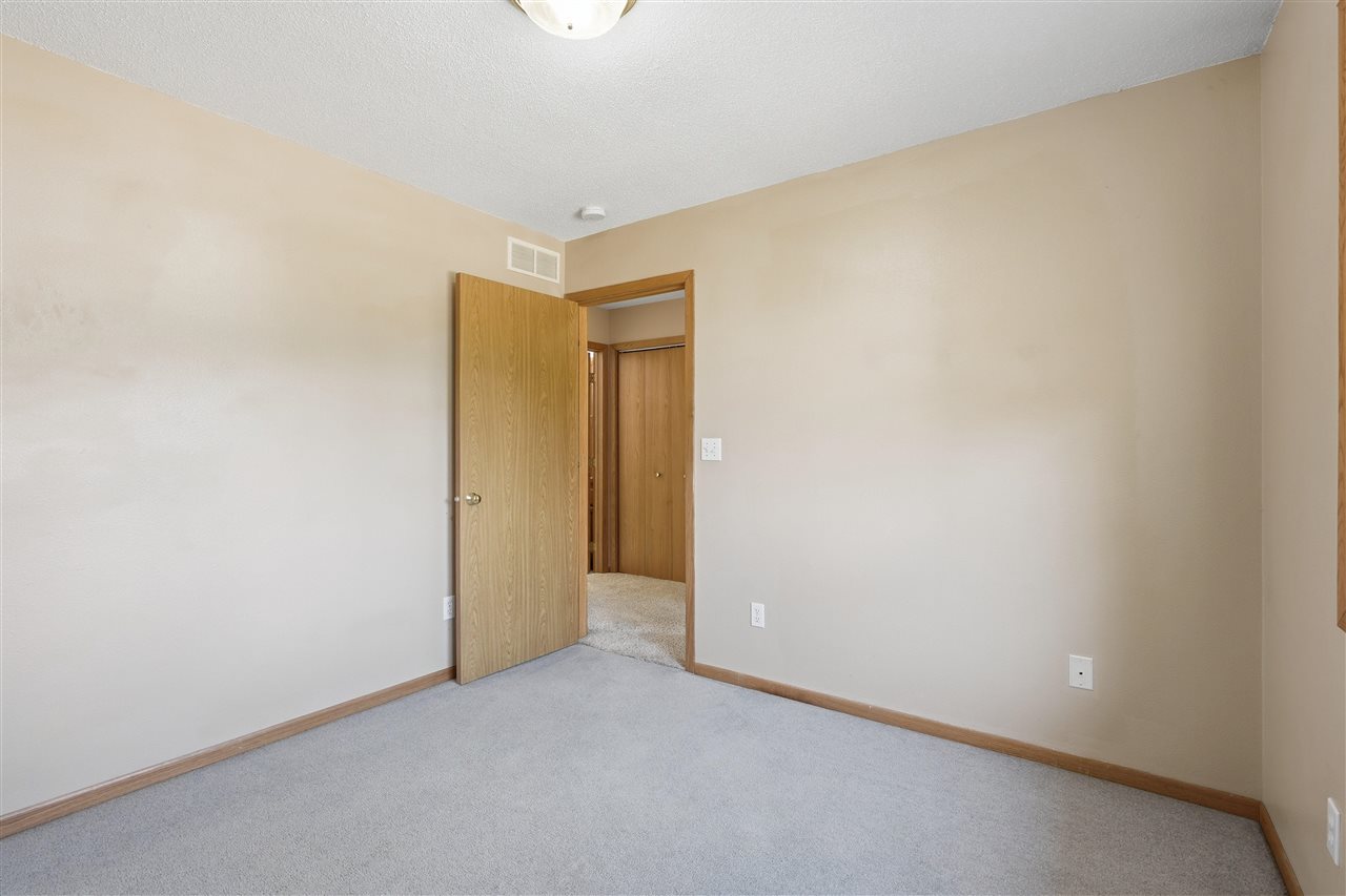453 W Zeller Street North Liberty IA 52317