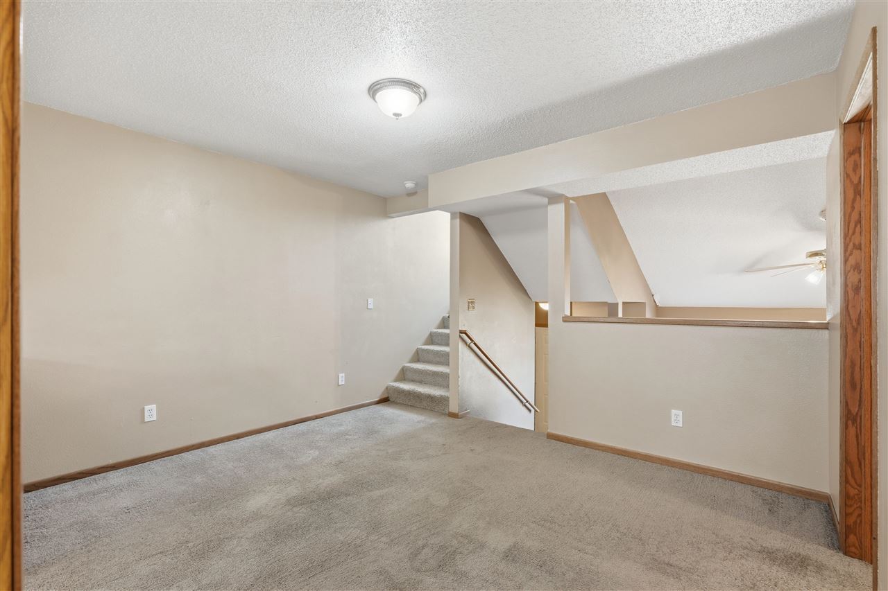 453 W Zeller Street North Liberty IA 52317