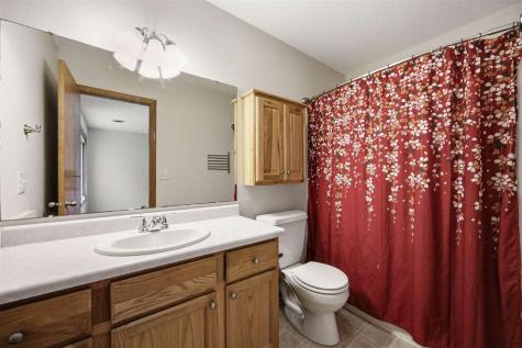 1748 Parkway Drive Coralville IA 52241