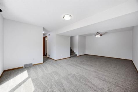 1748 Parkway Drive Coralville IA 52241