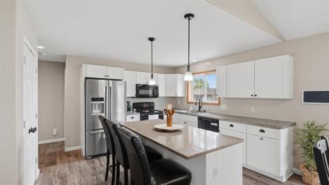 2166 Stewart Drive Washington IA 52353