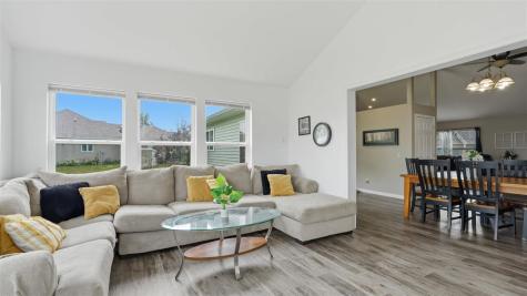 2166 Stewart Drive Washington IA 52353