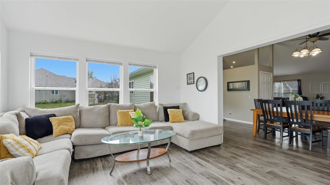 2166 Stewart Drive Washington IA 52353