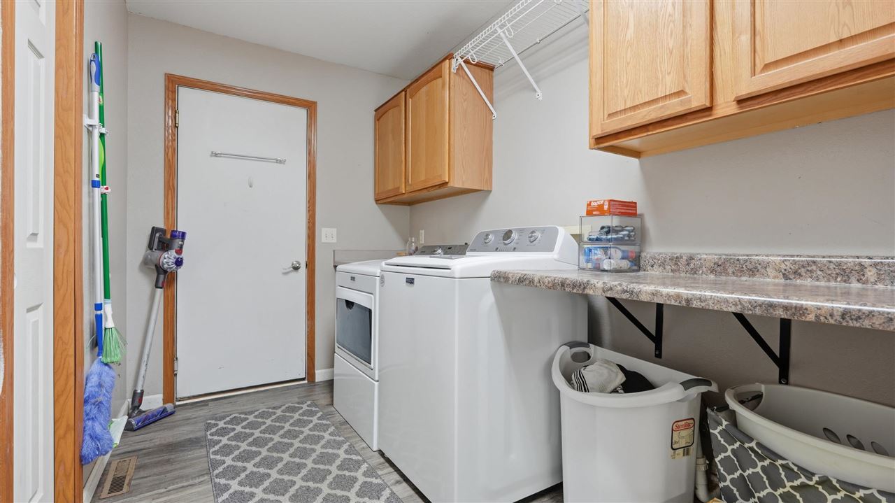 2166 Stewart Drive Washington IA 52353