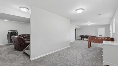 2166 Stewart Drive Washington IA 52353
